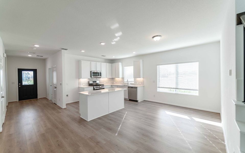 Furnished interior view inside a new home in Paramount, Kyle (Image 4).