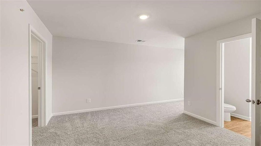 Spacious, unfurnished interior of a new home in Echo Glen, Stockbridge (Image 25). Spacious, unfurnished interior of a new home in Echo Glen, Stockbridge (Image 25).