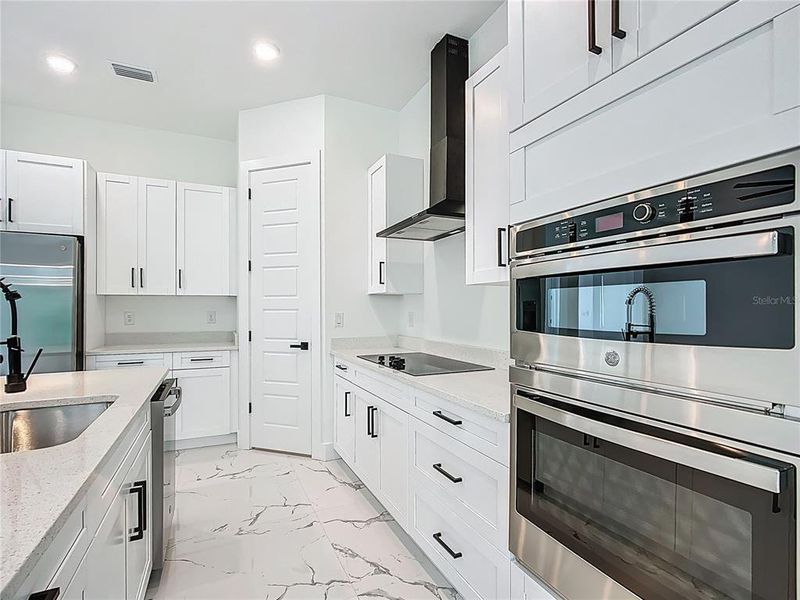Furnished interior view inside a new home in , Plant City (Image 11).