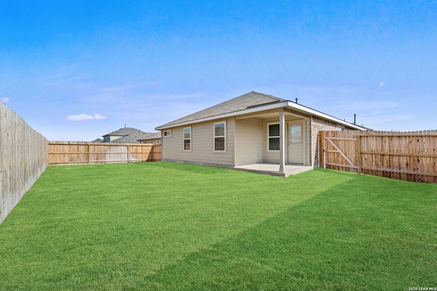 Exterior details and patio area of a home in Steele Creek, Cibolo (Image 2).