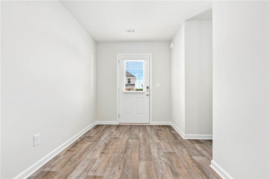 Spacious, unfurnished interior of a new home in Jones Crossing, Hogansville (Image 16).