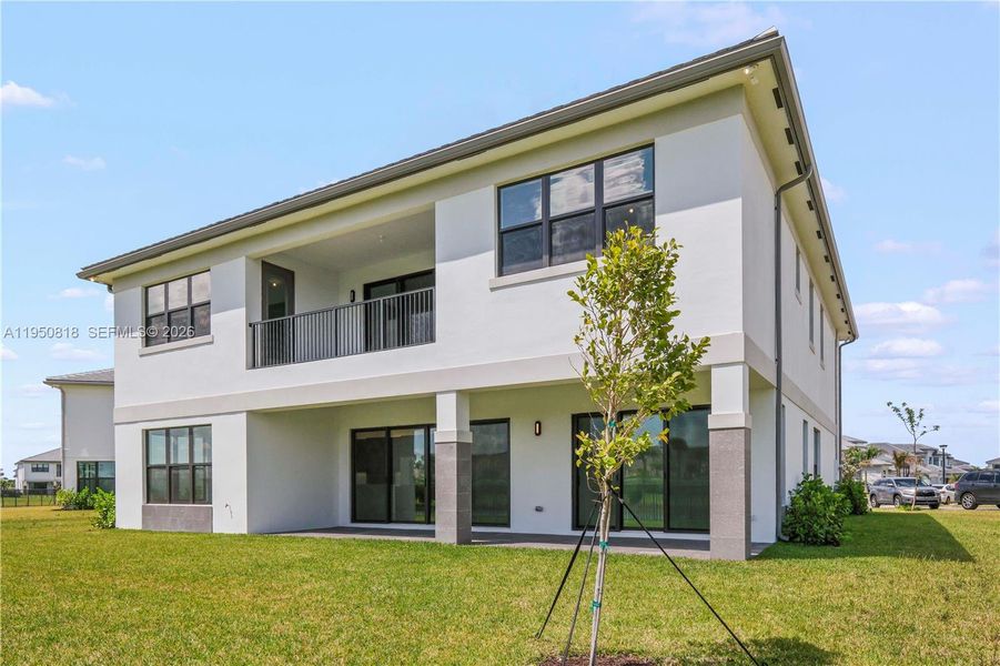 Exterior details and patio area of a home in , Palm Beach Gardens (Image 3). Exterior details and patio area of a home in , Palm Beach Gardens (Image 3).