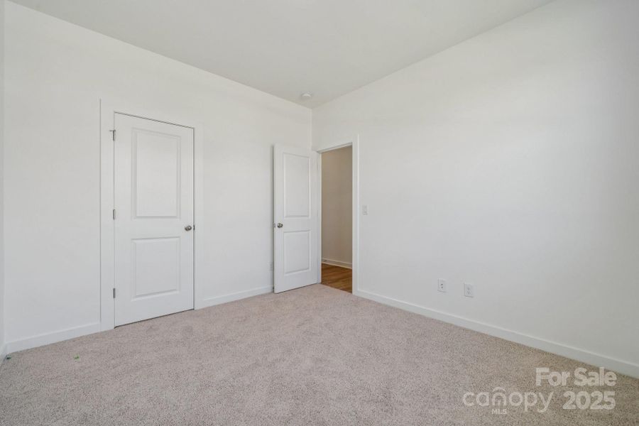 Spacious, unfurnished interior of a new home in The Meadows at Carpenter Farms, Lincolnton (Image 18).