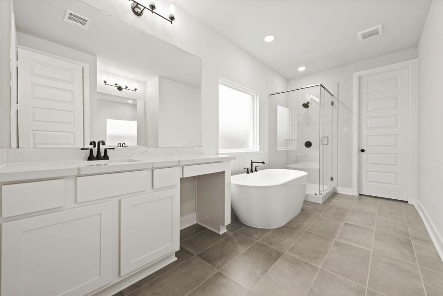 Representative image. Features, selections and colors may vary.