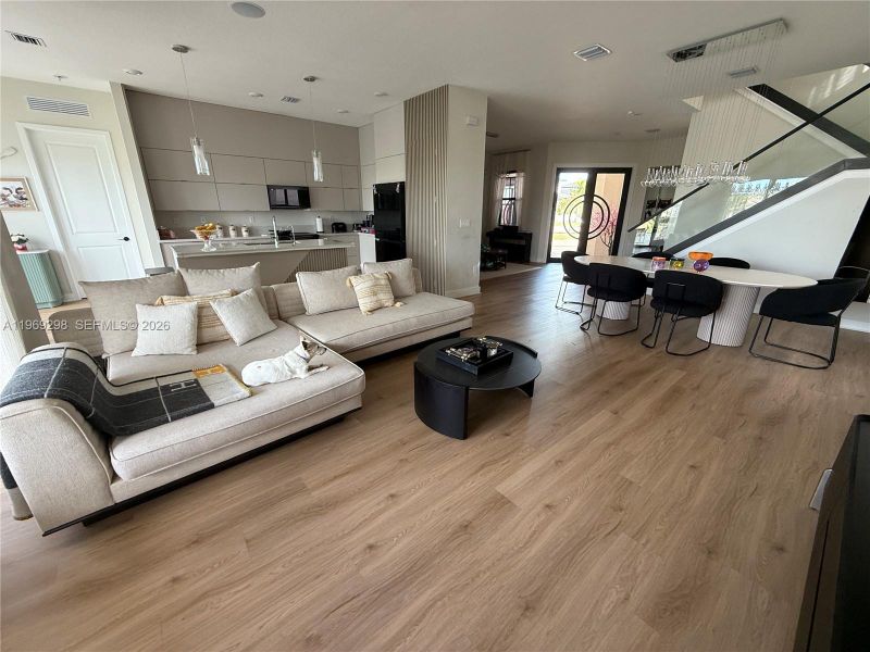 Furnished interior view inside a new home in , Miramar (Image 16).