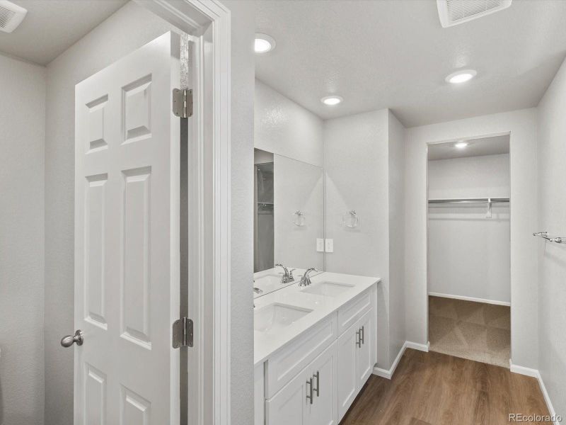 Furnished interior view inside a new home in Ridgeline Vista: The Flora Collection, Brighton (Image 11). Furnished interior view inside a new home in Ridgeline Vista: The Flora Collection, Brighton (Image 11).