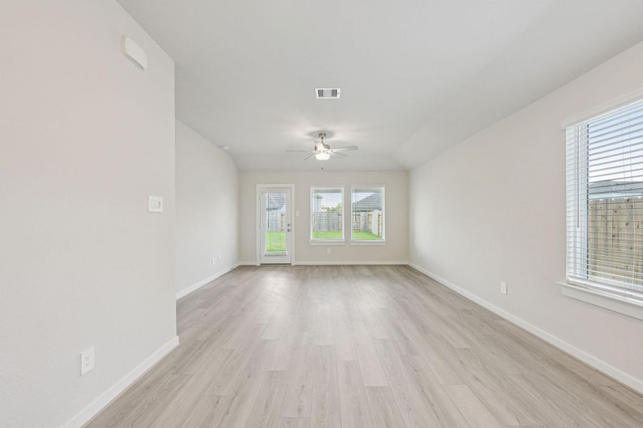 Spacious, unfurnished interior of a new home in Landing Meadows - Traditional Series, New Caney (Image 11). Spacious, unfurnished interior of a new home in Landing Meadows - Traditional Series, New Caney (Image 11).