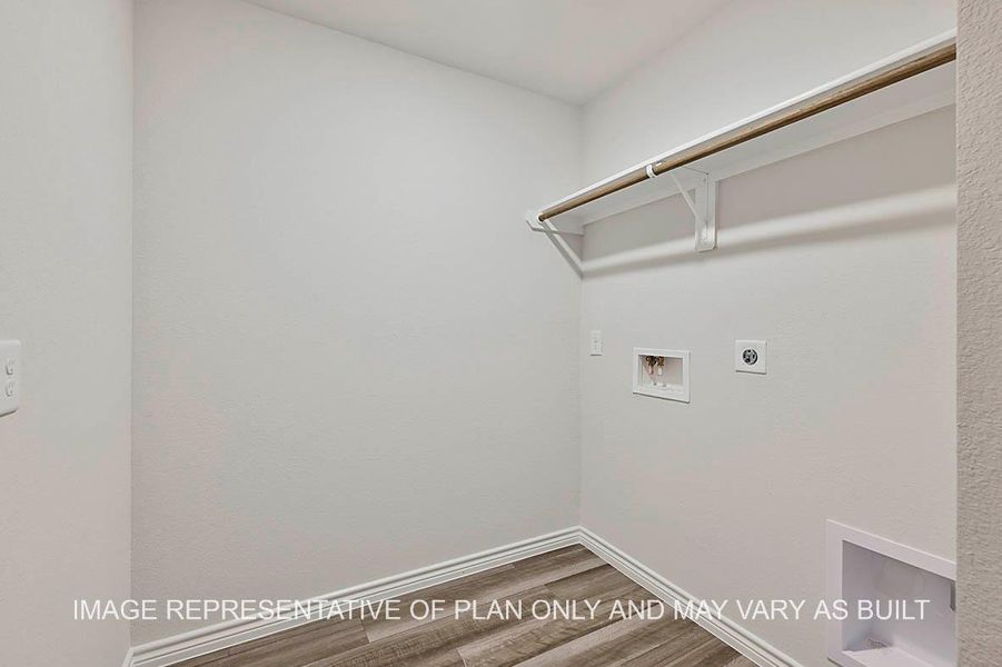 Spacious, unfurnished interior of a new home in Southern Pointe, College Station (Image 7). Spacious, unfurnished interior of a new home in Southern Pointe, College Station (Image 7).