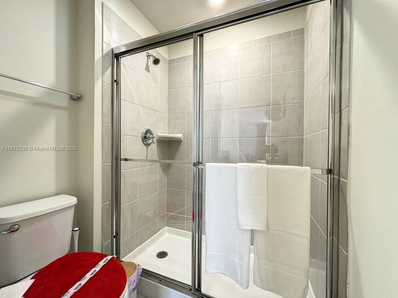 Furnished interior view inside a new home in , Davenport (Image 13).