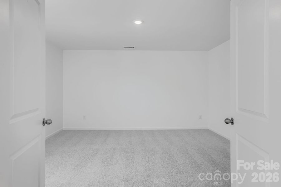 Spacious, unfurnished interior of a new home in Cleveland Hill, Shelby (Image 27).