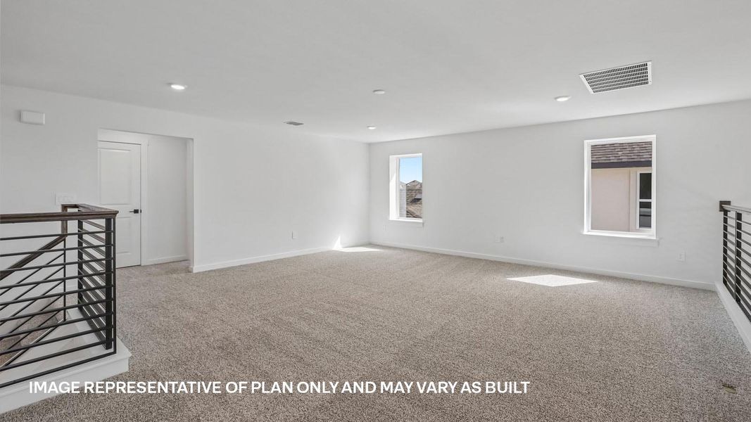Spacious, unfurnished interior of a new home in Rosenbusch Ranch, Leander (Image 38).