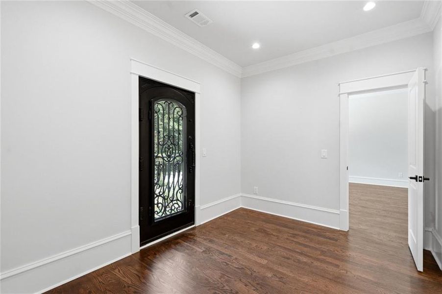 Spacious, unfurnished interior of a new home in , Roswell (Image 35).