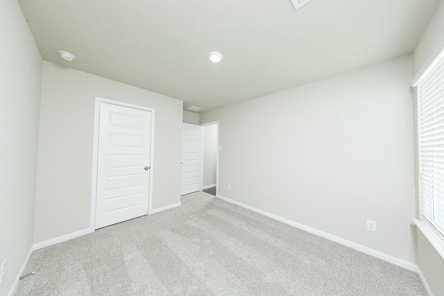 Spacious, unfurnished interior of a new home in Ridgeland Hills, Willis (Image 18).
