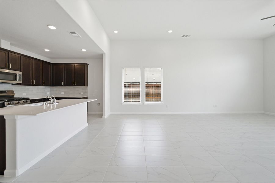 Spacious, unfurnished interior of a new home in La Terra, Celina (Image 18). Spacious, unfurnished interior of a new home in La Terra, Celina (Image 18).