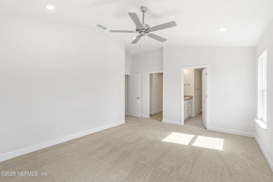 Spacious, unfurnished interior of a new home in Summerglen, Jacksonville (Image 16).