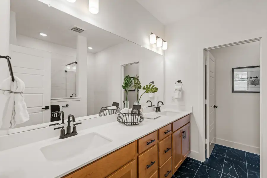 Furnished interior view inside a new home in Waterbend, Euless (Image 7).