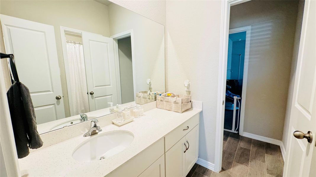 Furnished interior view inside a new home in Southwinds, Baytown (Image 43). Furnished interior view inside a new home in Southwinds, Baytown (Image 43).