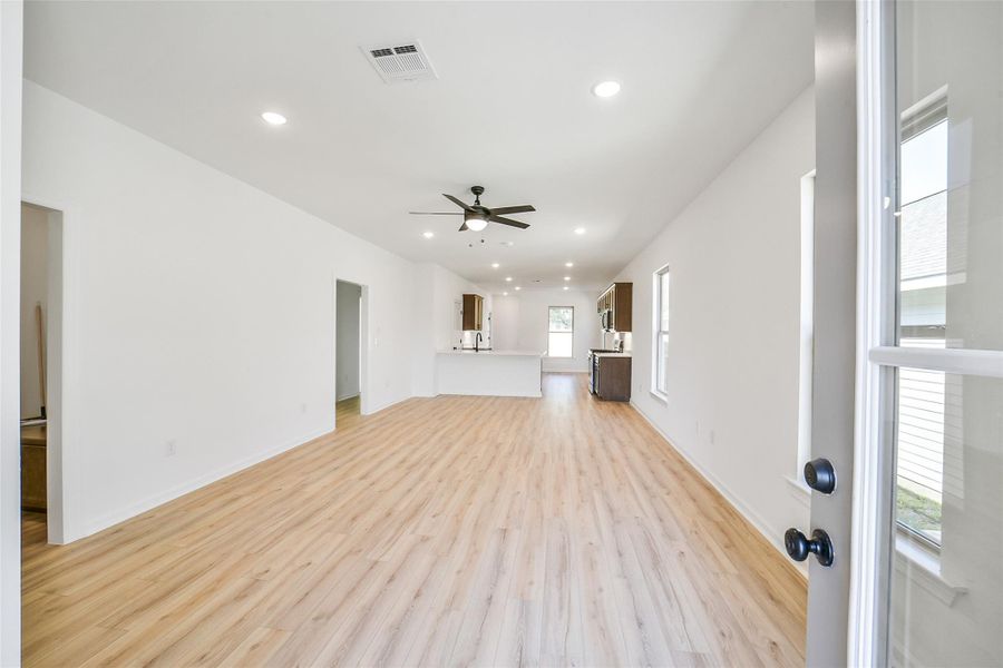 Spacious, unfurnished interior of a new home in Mostyn Springs, Magnolia (Image 22). Spacious, unfurnished interior of a new home in Mostyn Springs, Magnolia (Image 22).