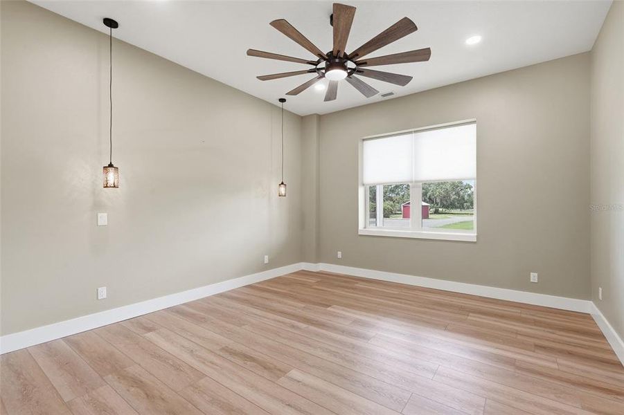 Spacious, unfurnished interior of a new home in , Arcadia (Image 34).