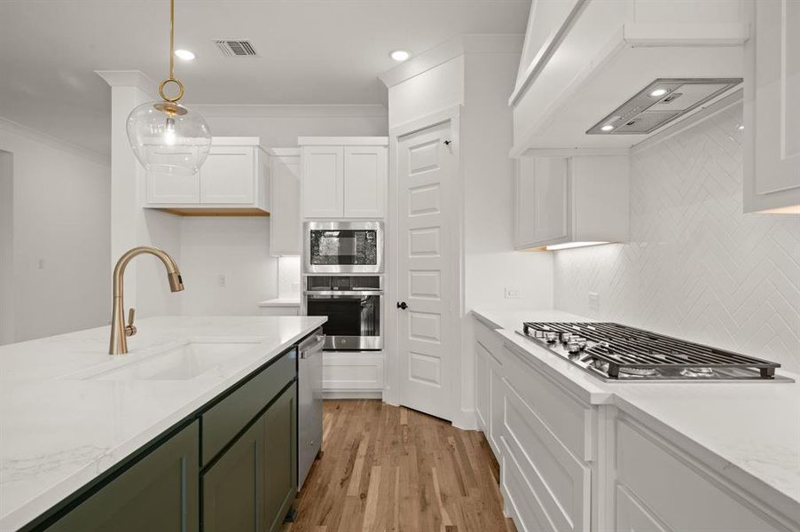 Furnished interior view inside a new home in Parks of Aledo, Aledo (Image 14). Furnished interior view inside a new home in Parks of Aledo, Aledo (Image 14).