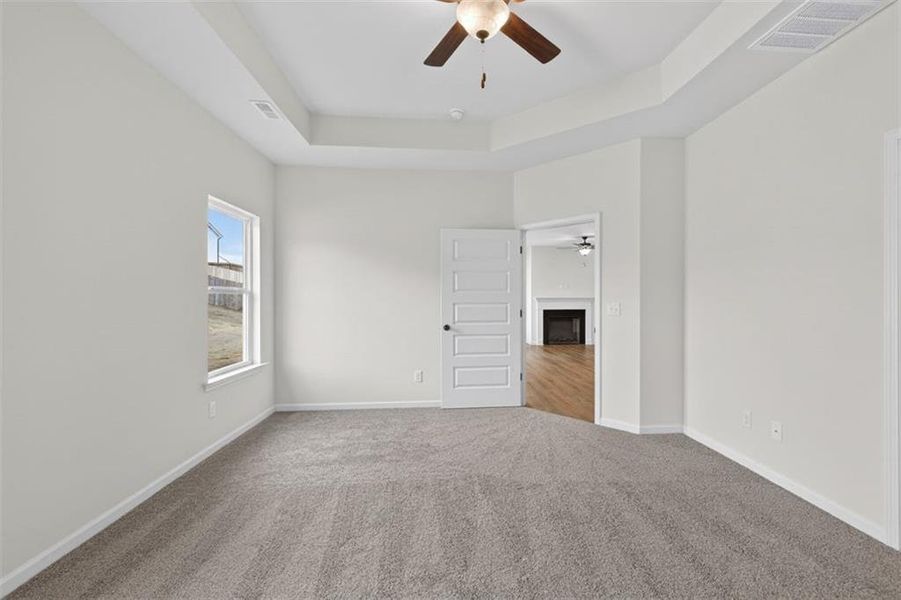 Spacious, unfurnished interior of a new home in Laurel Ridge, Rock Spring (Image 19).