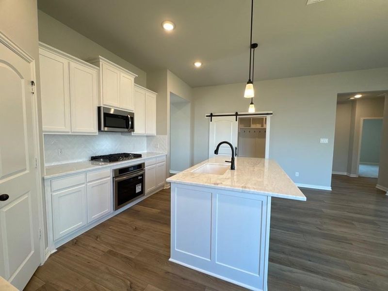 Furnished interior view inside a new home in Cedar Ridge Estates, Anna (Image 8).