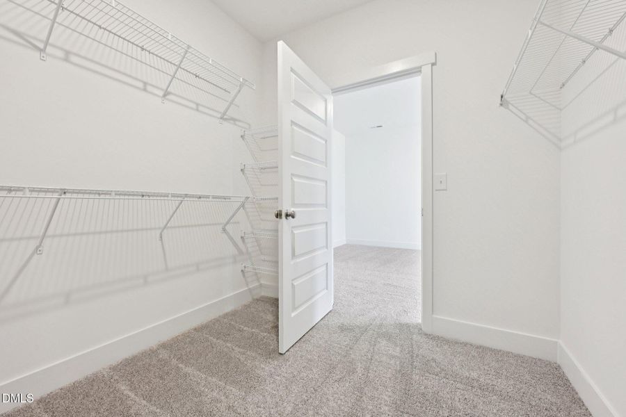 44-web-or-mls-Dunzo Dr-S1203-044