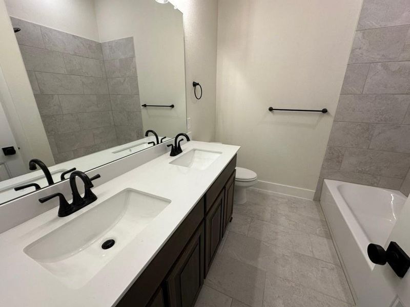 Furnished interior view inside a new home in Eagle Ridge Estates, Weatherford (Image 7).