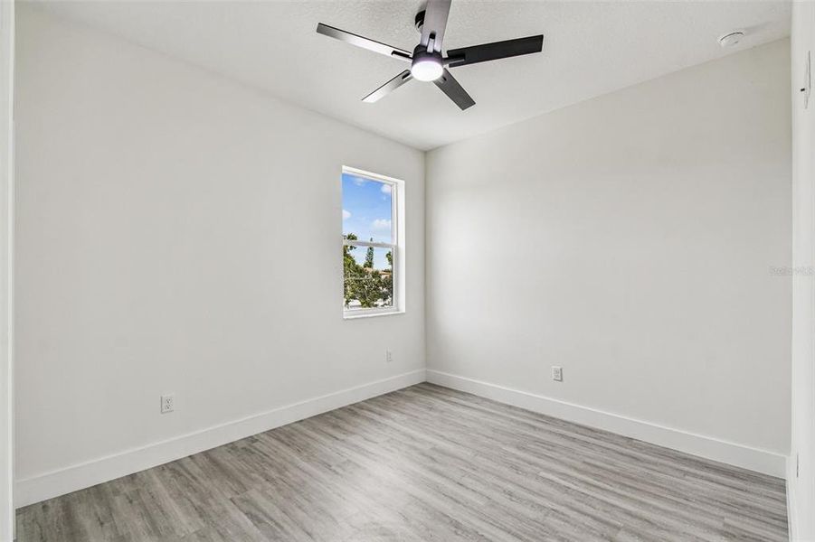 Spacious, unfurnished interior of a new home in , Tampa (Image 30).