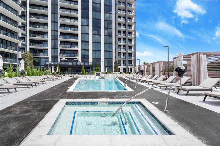 Condo located in Atlanta, GA showcasing its design and architecture (Image 31).