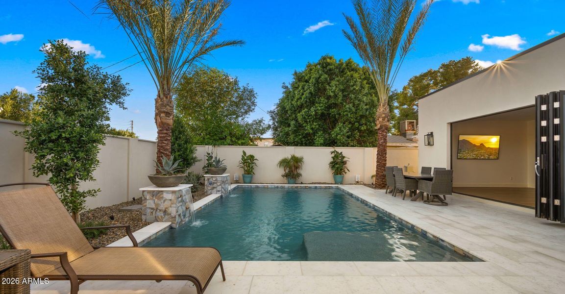 47-web-or-mls-Backyard4 2