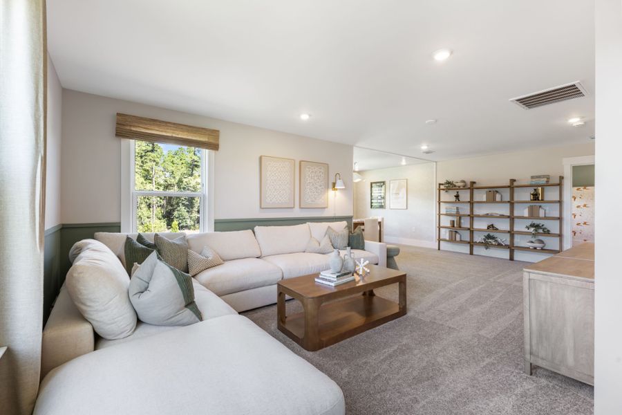 Furnished interior view inside a new home in Del Webb Ocean Isle Beach, Shallotte (Image 10).