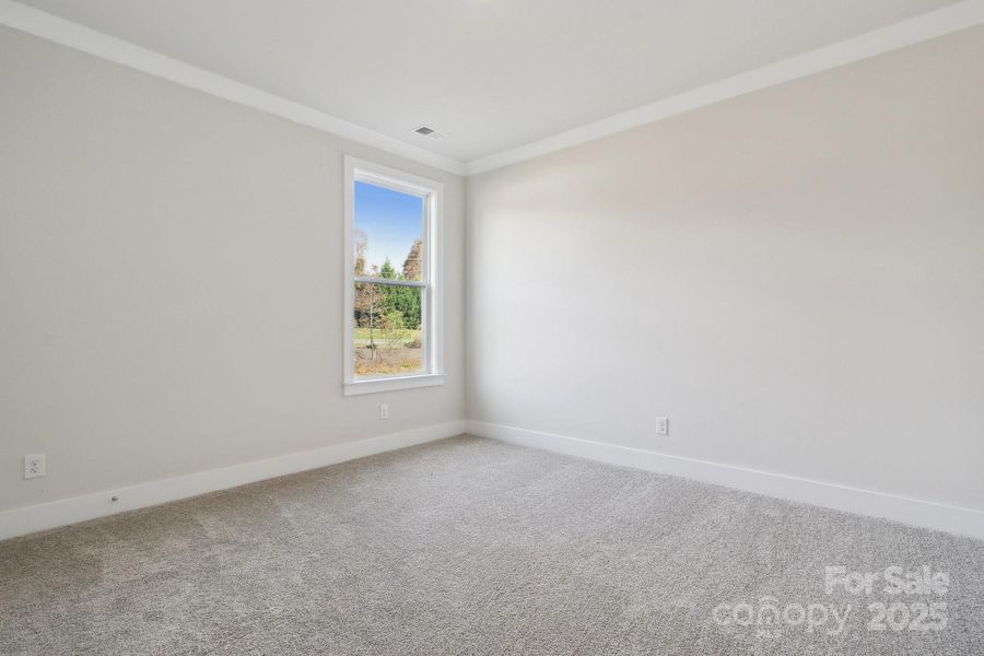 Spacious, unfurnished interior of a new home in Oakridge Farms, Mooresville (Image 18).