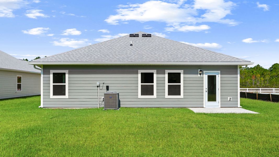 Representative exterior details of a home built from the The Walker by D.R. Horton in Buffer Farms, Port Saint Joe (Image 20).