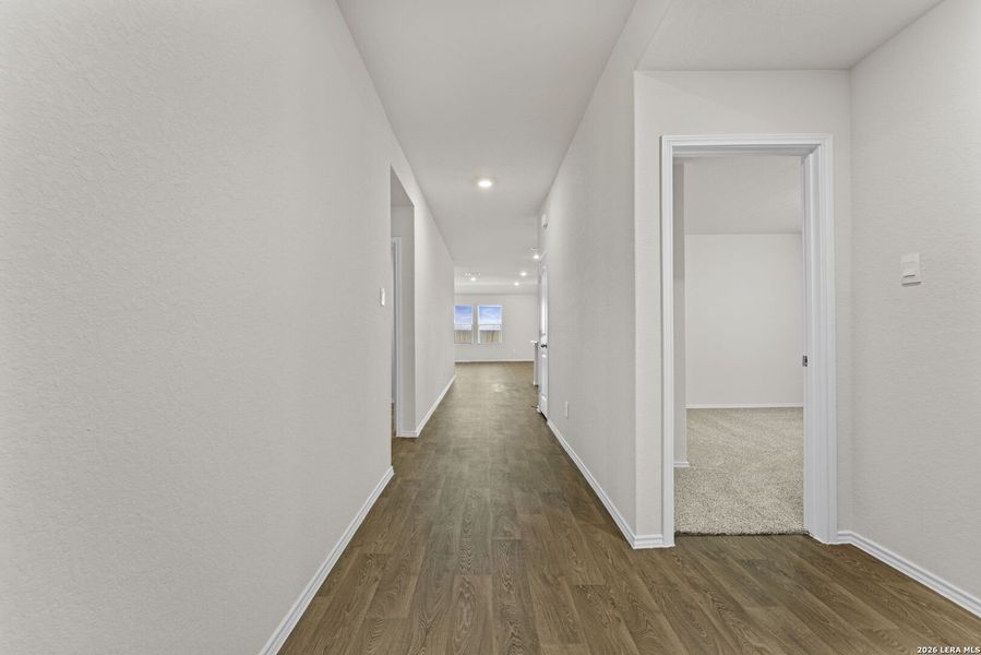 Spacious, unfurnished interior of a new home in Swenson Heights, Seguin (Image 18).
