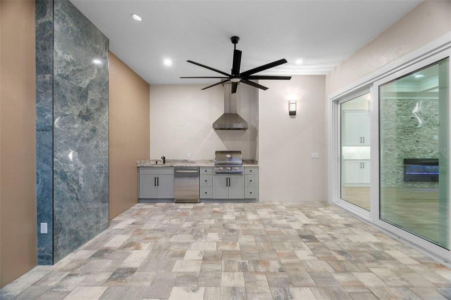 Spacious, unfurnished interior of a new home in , Safety Harbor (Image 25).