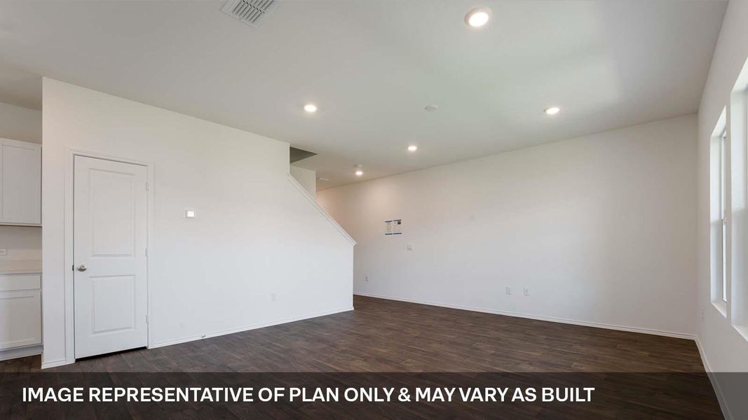 Spacious, unfurnished interior of a new home in Durango, Mustang Ridge (Image 17).