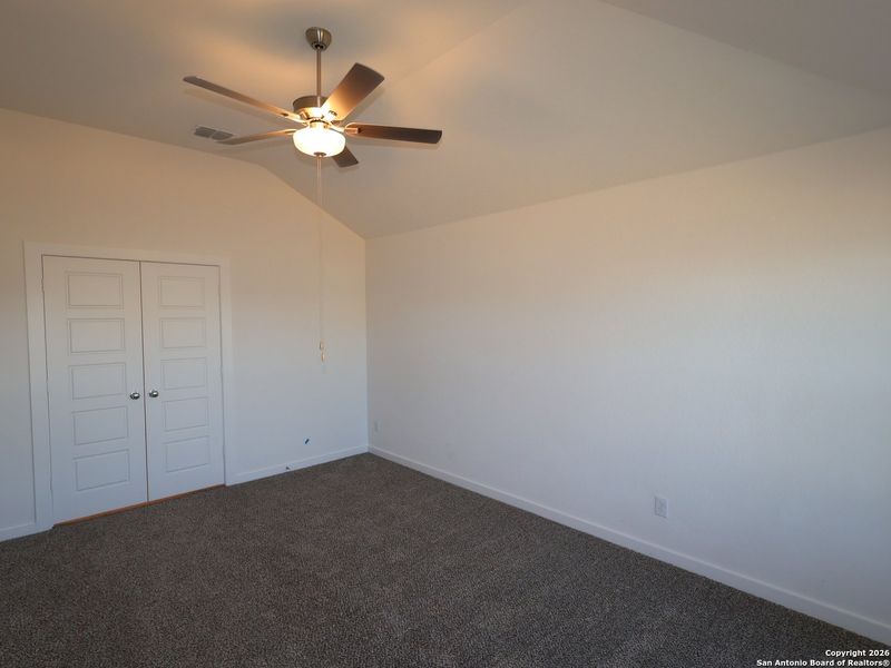Spacious, unfurnished interior of a new home in Winding Brook, San Antonio (Image 14).