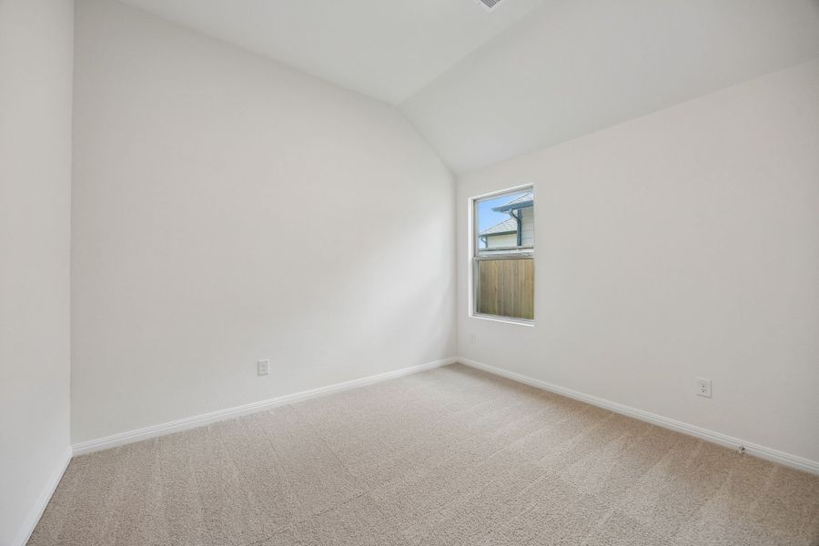 Spacious, unfurnished interior of a new home in Riviera Pines, Huffman (Image 26).