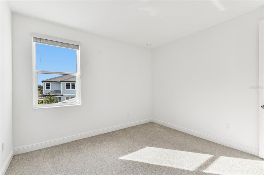 Spacious, unfurnished interior of a new home in Hawkstone, Sarasota (Image 29).