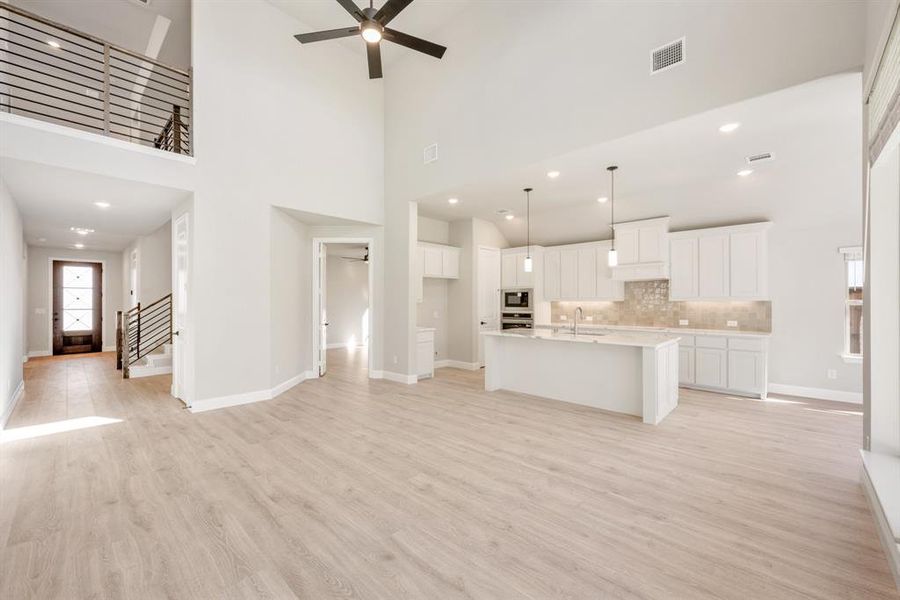 Spacious, unfurnished interior of a new home in Creekview Meadows, Pilot Point (Image 31). Spacious, unfurnished interior of a new home in Creekview Meadows, Pilot Point (Image 31).
