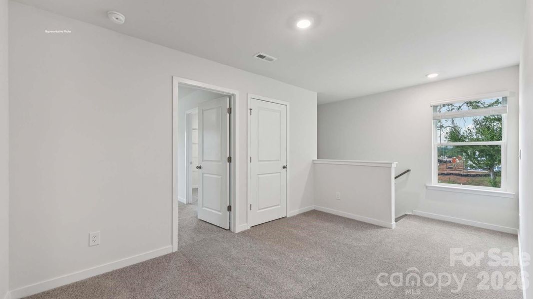 Spacious, unfurnished interior of a new home in Clark Creek Landing, Lincolnton (Image 27).