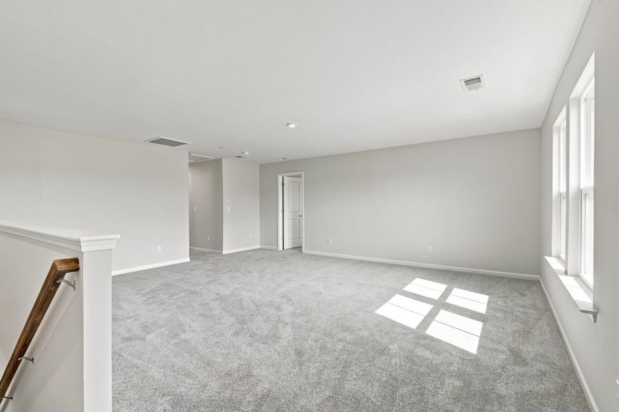 Spacious, unfurnished interior of a new home in Sweetwater Hills, Moore (Image 21).
