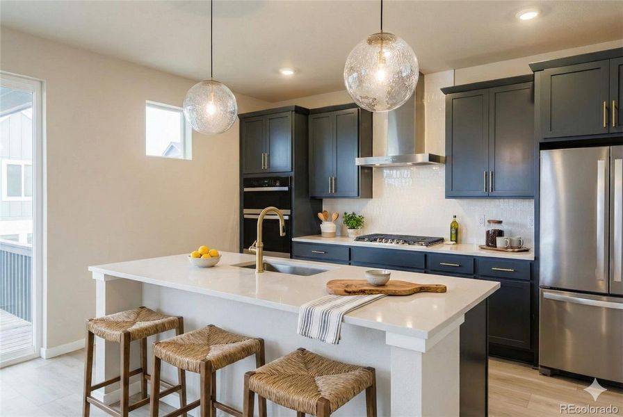 LUXURY KITCHEN - STAGED