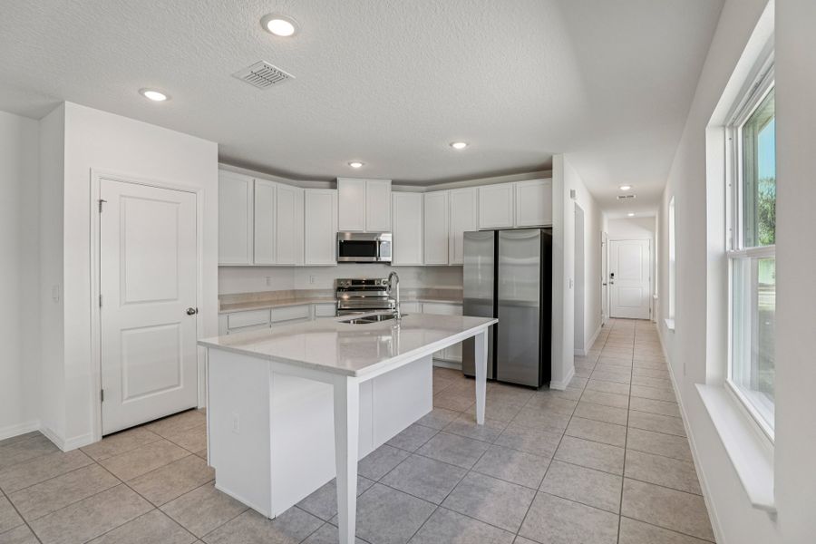 Representative furnished interior of a home built from the Vista by Maronda Homes in Heritage Station, Punta Gorda (Image 8).