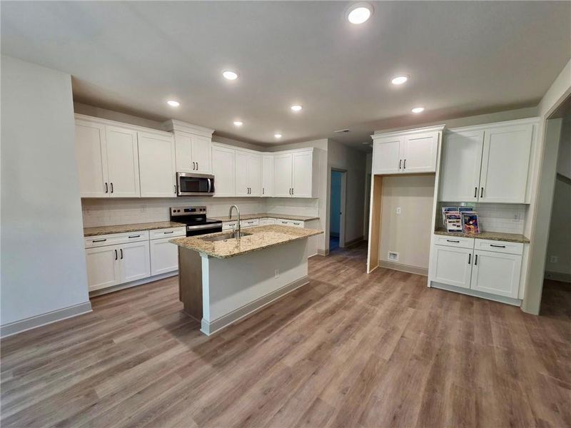 Furnished interior view inside a new home in , Waleska (Image 7).