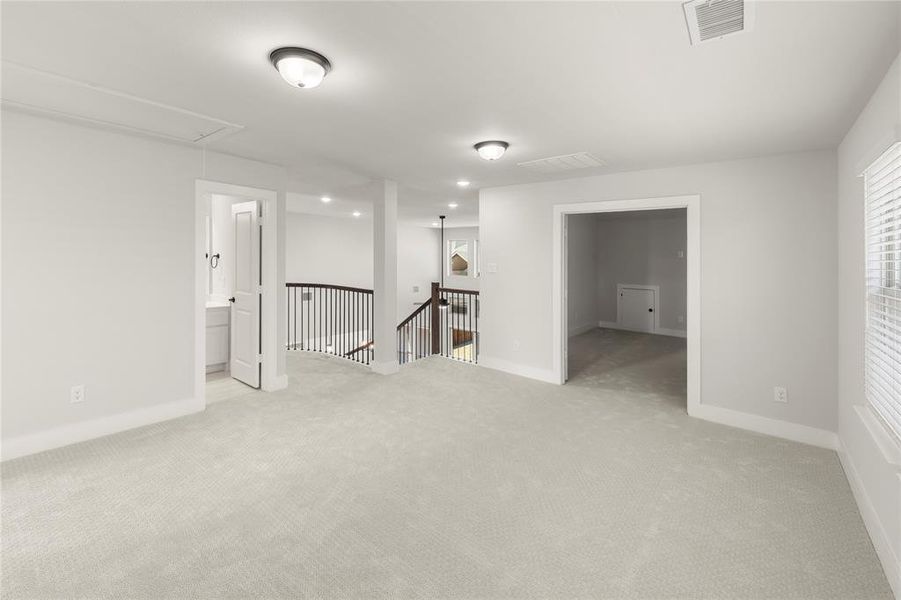 Spacious, unfurnished interior of a new home in Las Lomas, Forney (Image 28). Spacious, unfurnished interior of a new home in Las Lomas, Forney (Image 28).