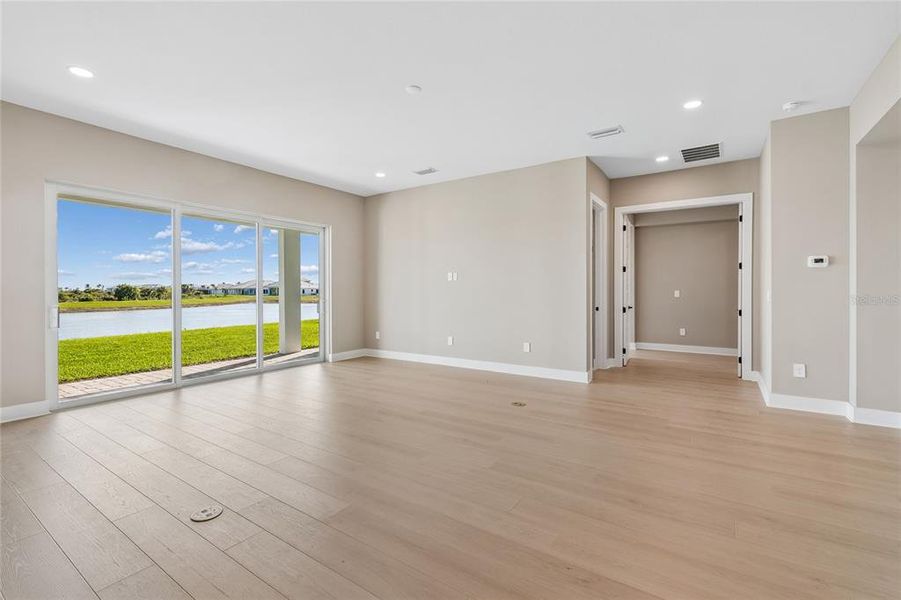 Spacious, unfurnished interior of a new home in Cassata Lakes, Nokomis (Image 13).