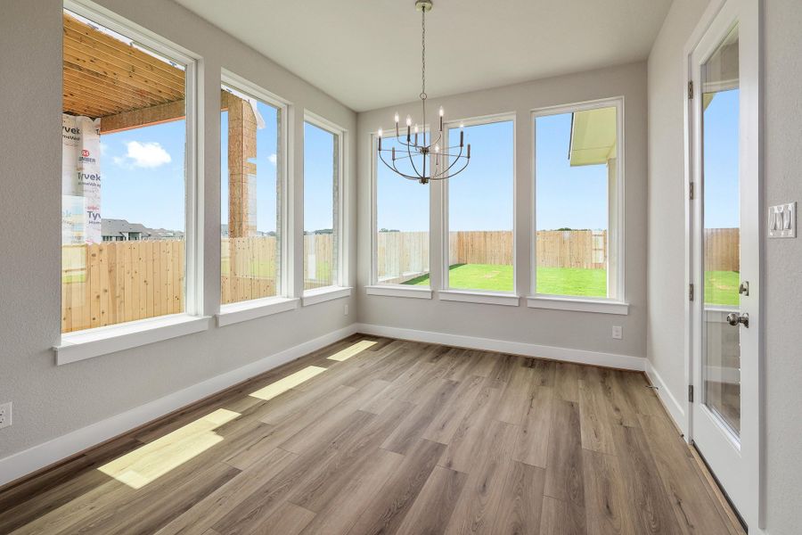 Spacious, unfurnished interior of a new home in Santa Rita Ranch, Liberty Hill (Image 20).