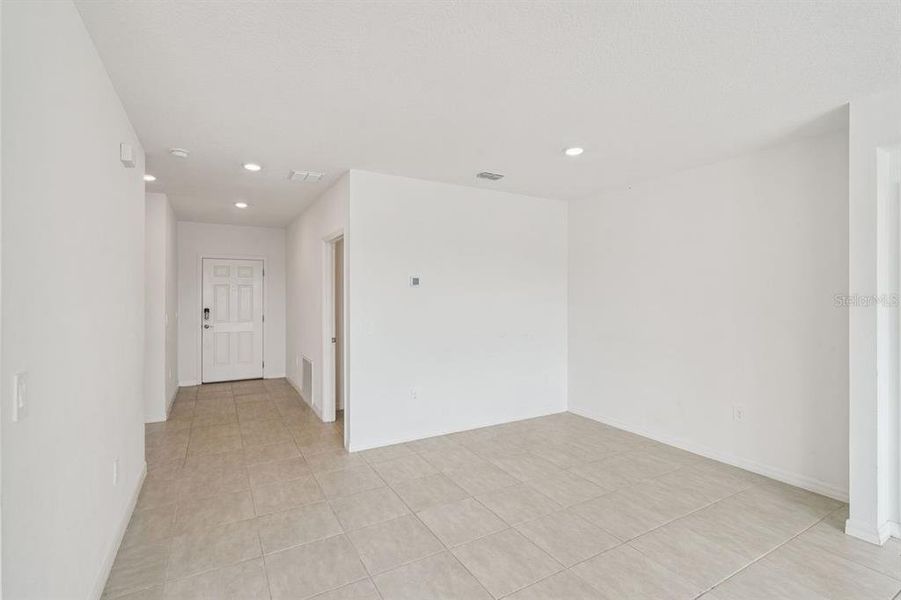 Spacious, unfurnished interior of a new home in Liberty Preserve, Leesburg (Image 12). Spacious, unfurnished interior of a new home in Liberty Preserve, Leesburg (Image 12).